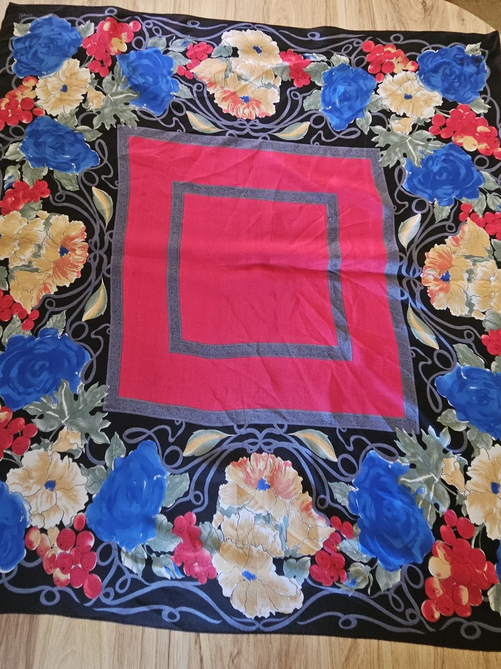 Vintage Vega - Bold Red & Black Floral Silk Scarf - Women's Fashion Wrap